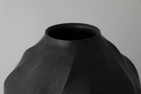 Cb25 Han Collection Lee Song Am Silence Ii 2023 Mixed Clay Black Glaze Oxidation Firing At 1250 Degree 37x35x35cm Image Courtesy Of Ye Studio 3