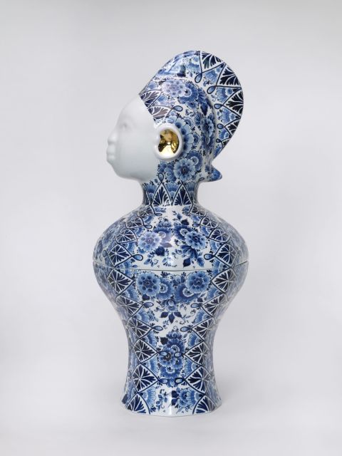 Cb25 Galerie Fontana Boris Van Berkum Kabra Blauw Lidded Vase Decoraction Diamond 2022 60x25x25cm