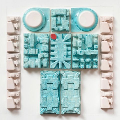 Cb26 Ponce Y Robles Y Jorge Lopez Galerias Patricia Camet Emoticons Panel 66 Ceramica Vaciada En Moldes Vidriado De Colores Variados Utilizando La Tecnica Precolombina Del Engobe Brunido Negro 100x100cm 2011 2018