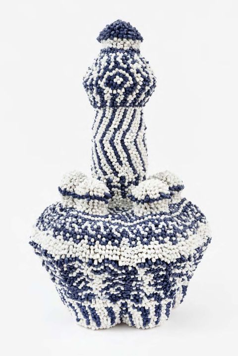 Vesel Sem Da Sem Tukaj 2024porcelaine Teinte Et Emaille 52x33x34cm Rejean Peytavin