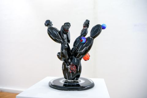 Cb26 Al Tiba9 Gallery Barry Wolfryd Falling Through A Black Hole Muranoglass 37x3324cm 2023