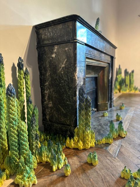 Cb26 School Gallery Safia Hijos Installation Ceramique 2025 Dimensions Variables Credits Safia Hijos Courtesy Galerie Olivier Castaing Paris Ph3