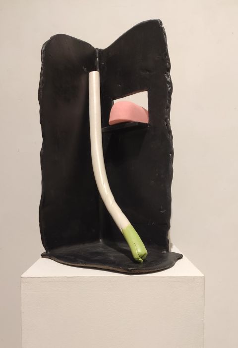 Cb26 Galeria Metro Montse Rego Still Life With Leek And Panther Cake Glazed Ceramic 57x30x30cm 2025