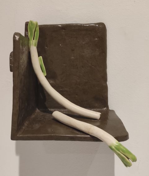 Cb26 Galeria Metro Montse Rego Still Life With Leeks Lazed Ceramic 23x20x20cm 2025